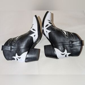 Black And White Tooney Jeffery Campbell Cowboy Booties Size 6 Western